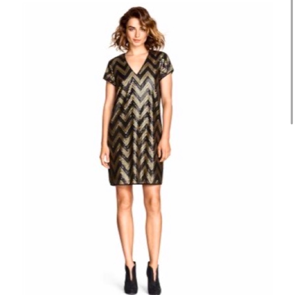 H&M gold black chevron sequined V neck dress